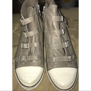 ❄️Ash Sneakers❄️